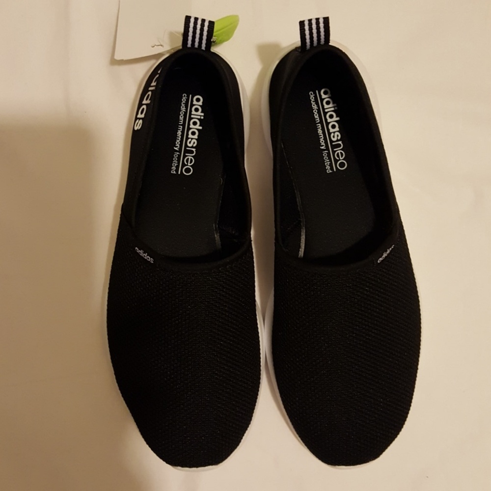 ADIDAS women's Cloudfoam sz 8 NEW